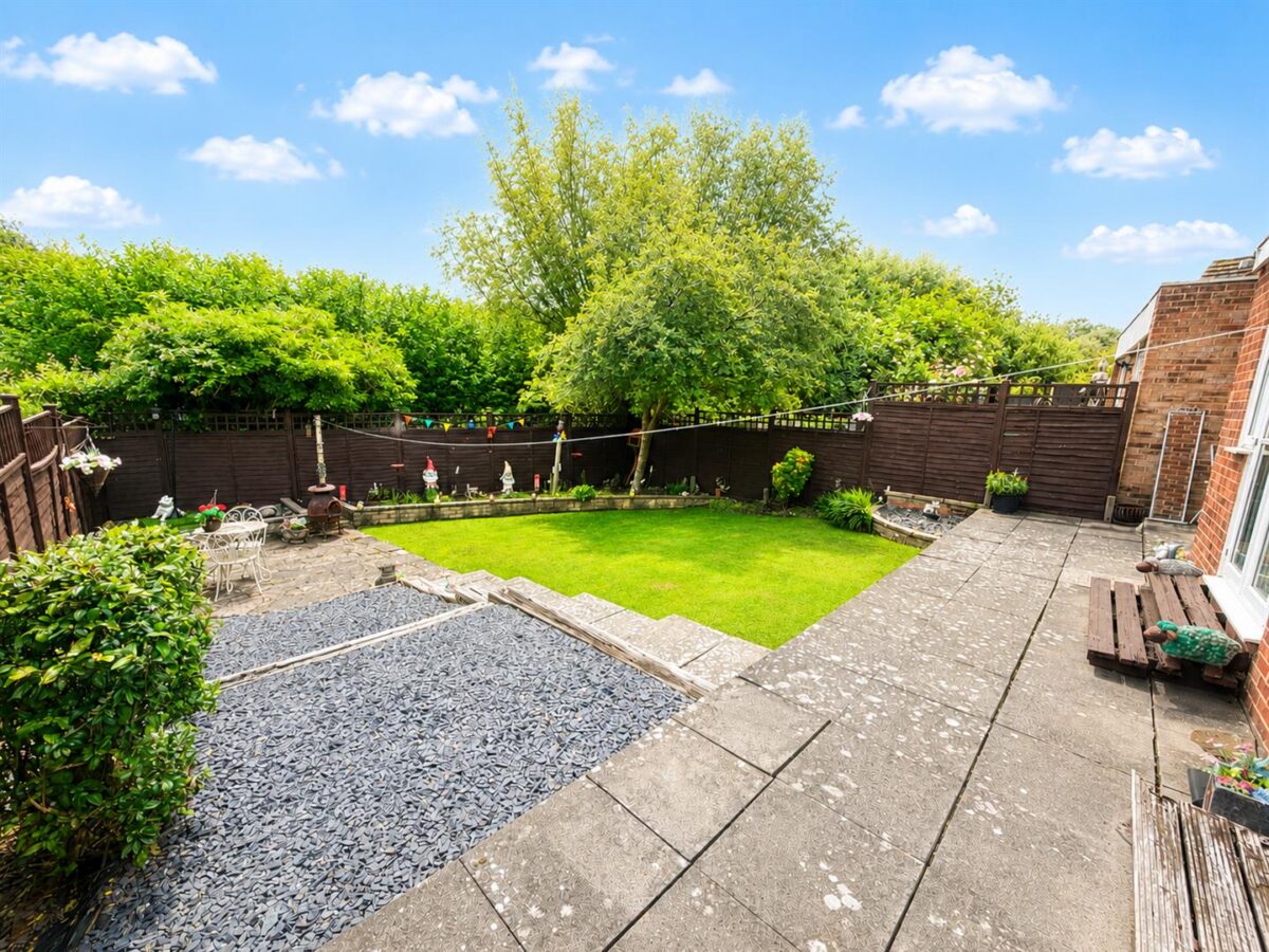 Honiton Gardens, Corby