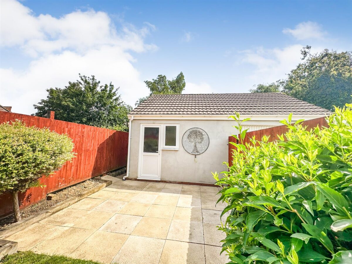 Cupar Crescent, Corby