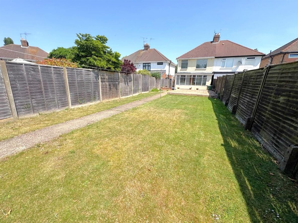 Woodlands Avenue, Corby