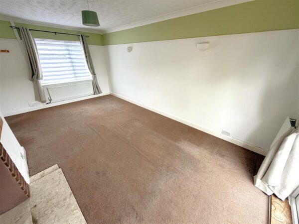 Parsons Grove, Corby