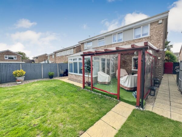 Tower Hill Road, Corby