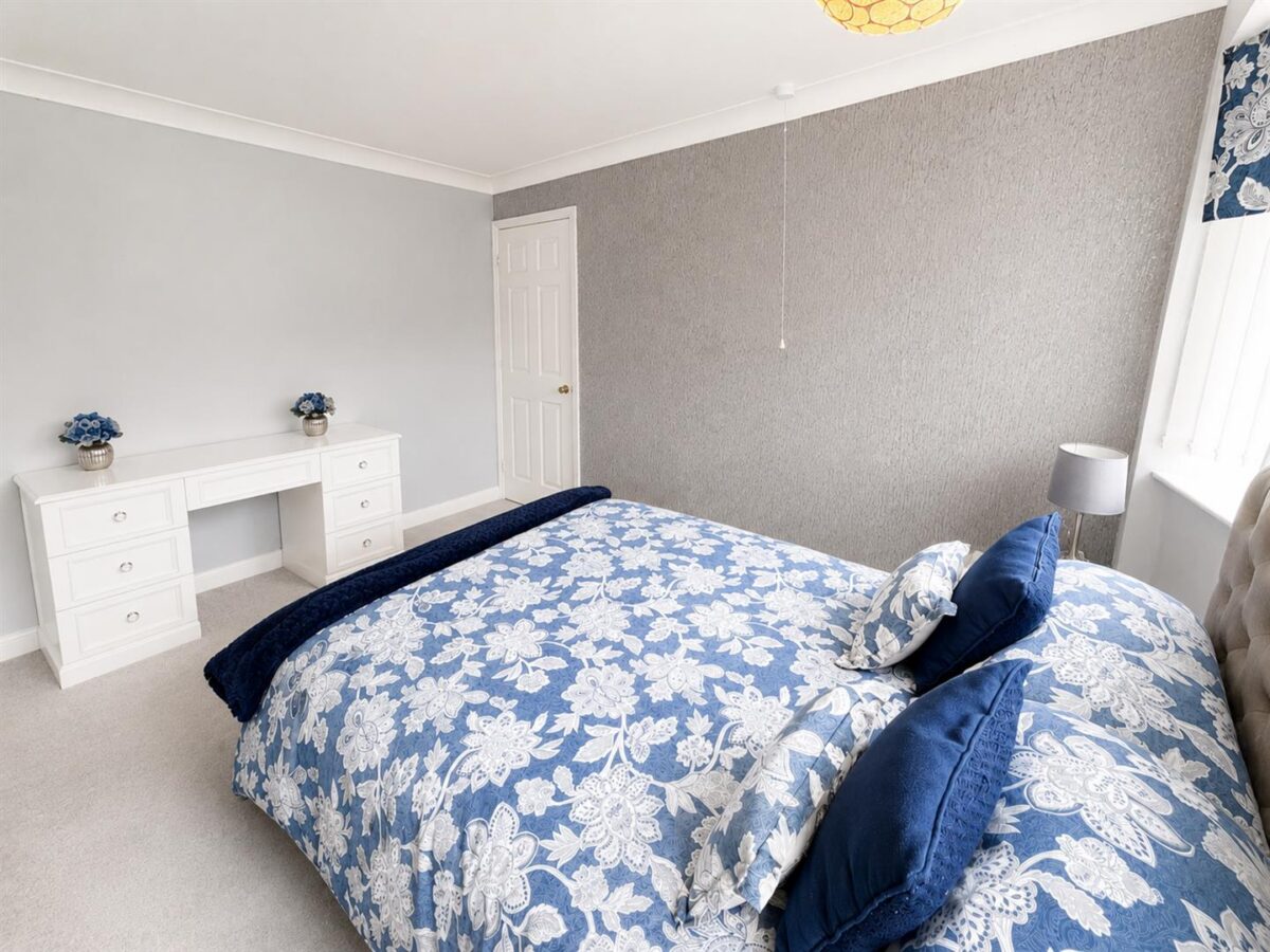 Honiton Gardens, Corby