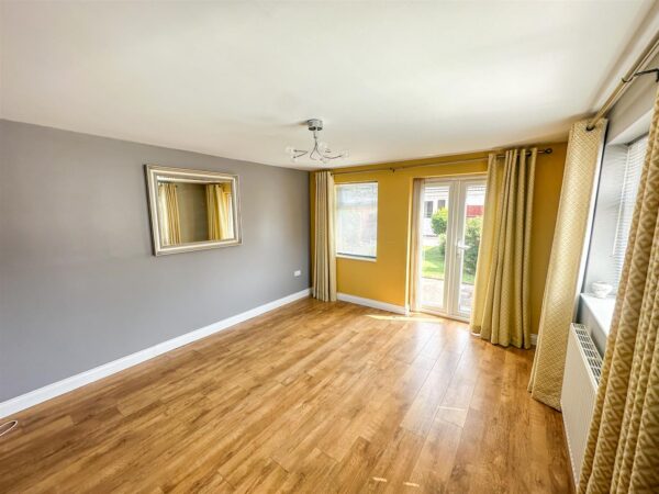 Cupar Crescent, Corby