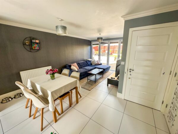 Epping Road, Corby