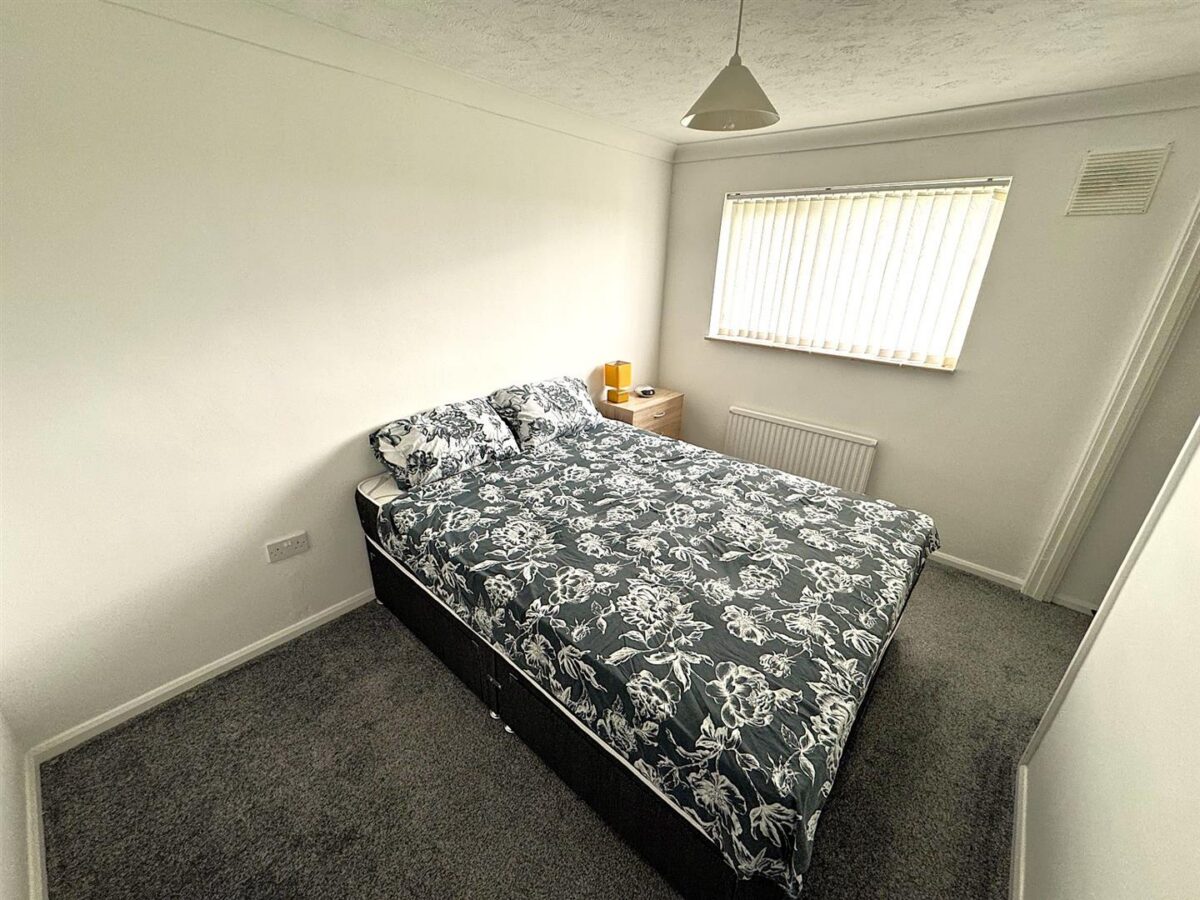 Cransley Gardens, Corby