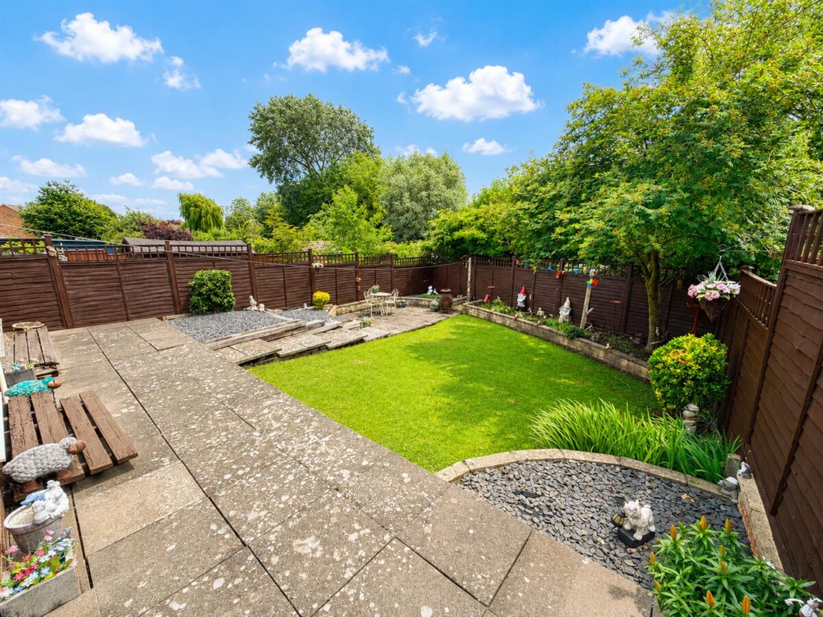 Honiton Gardens, Corby
