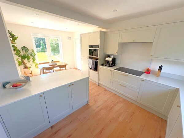 Welland Vale Road, Corby