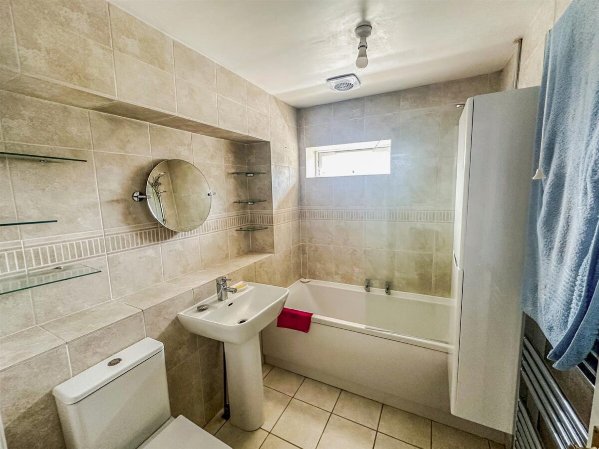 Cupar Crescent, Corby