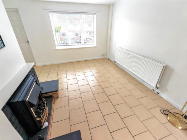 Landseer Court, Corby