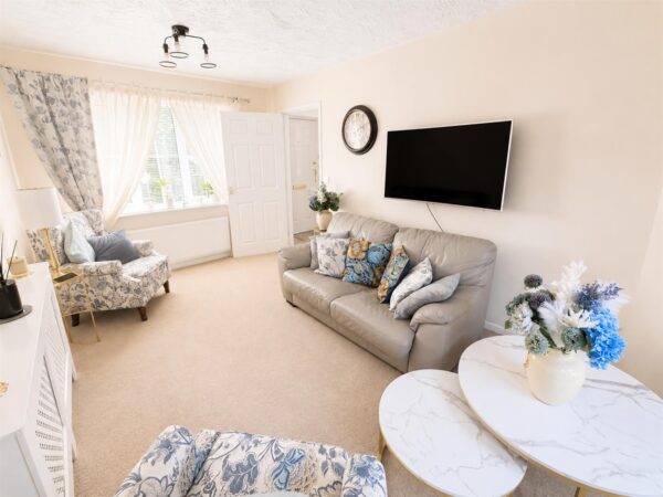 Lowry Close, Corby