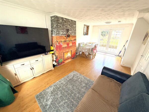 Elizabeth Street, Corby