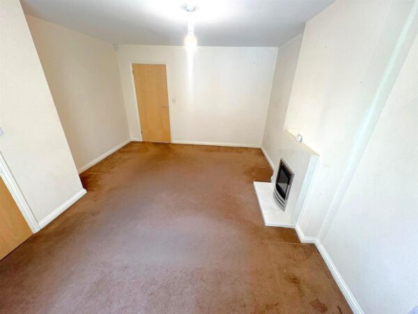 East Glebe Close, Corby