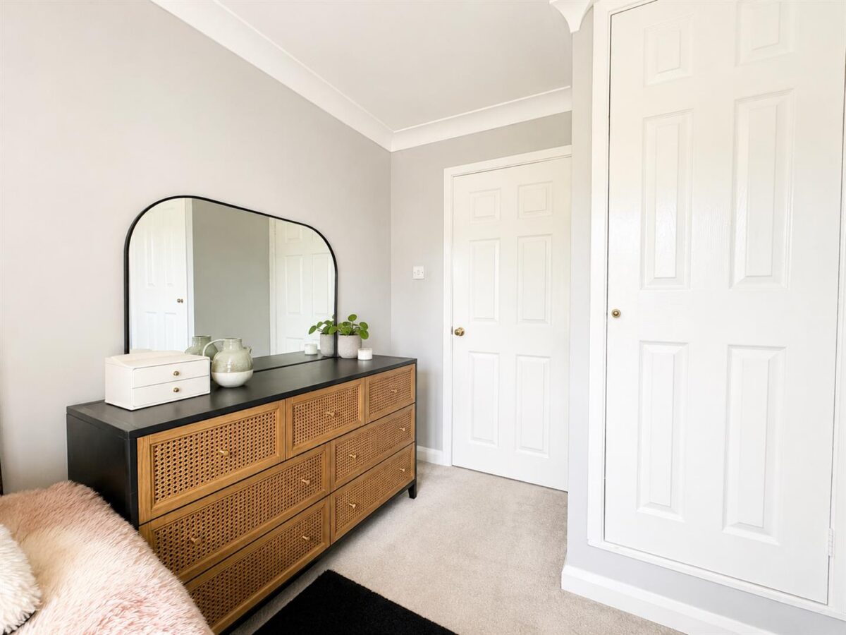 Honiton Gardens, Corby