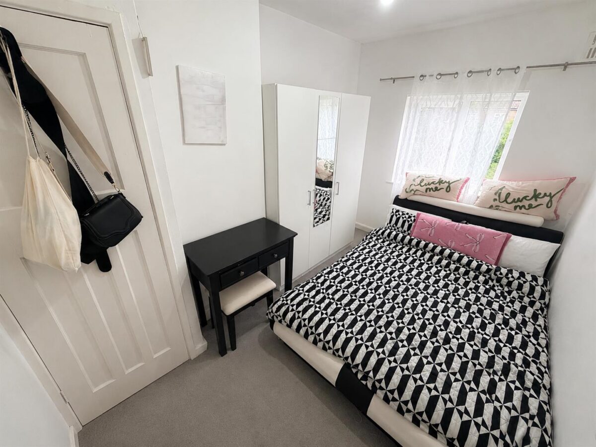 Upperfield Grove, Corby