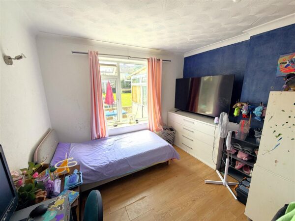 Lindisfarne Road, Corby