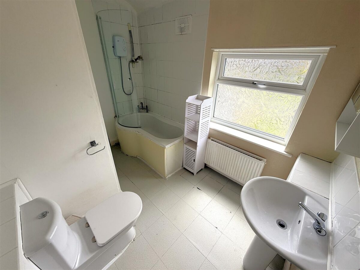 Parsons Grove, Corby