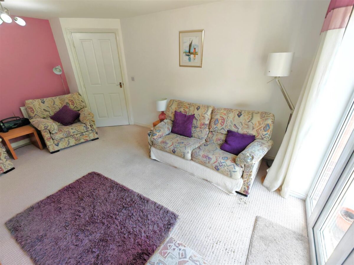 Lark Close, Corby