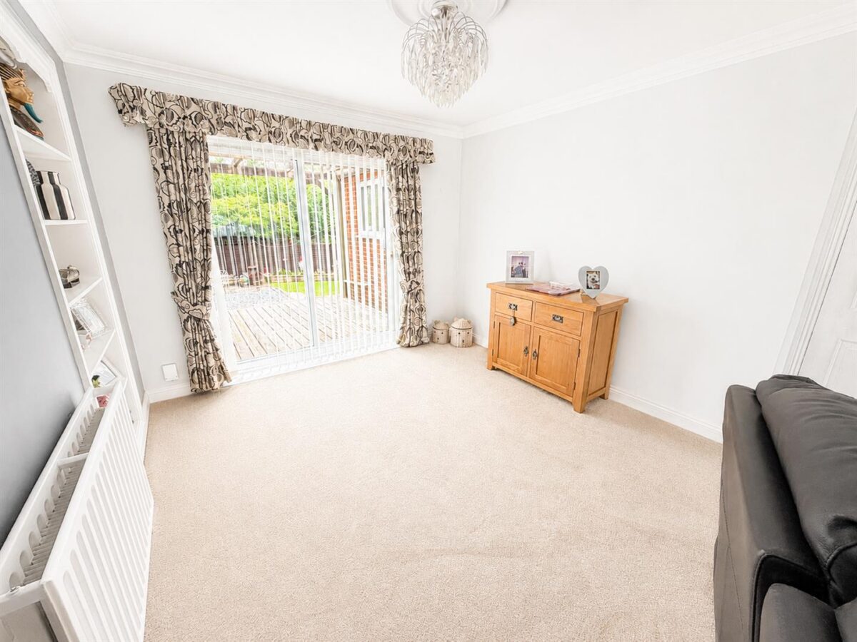 Honiton Gardens, Corby