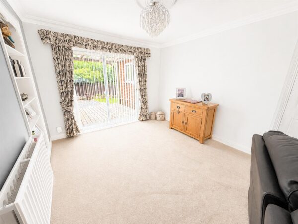 Honiton Gardens, Corby