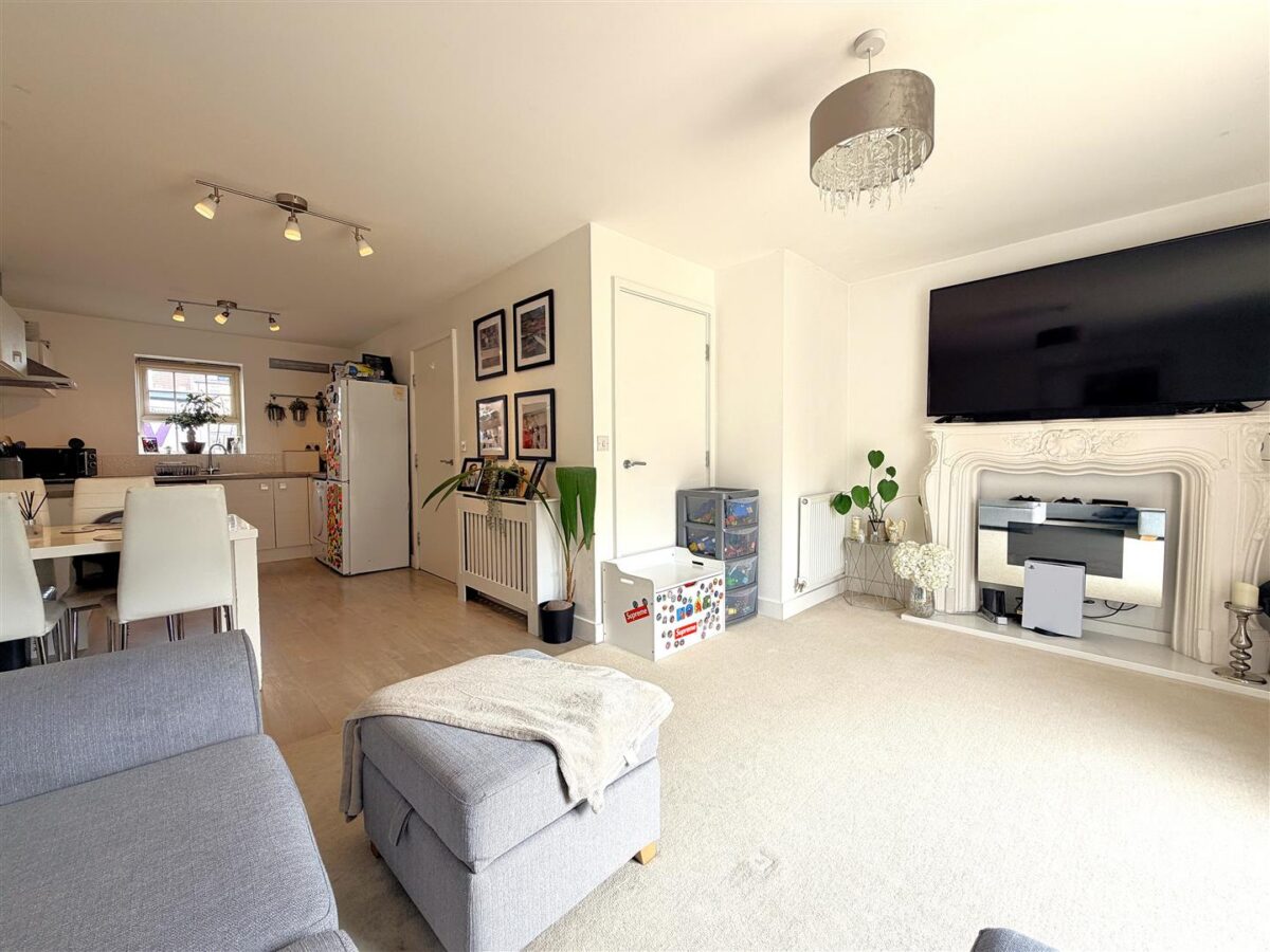 Diamond Drive, Corby, North Northamptonshire,