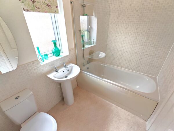 Lark Close, Corby