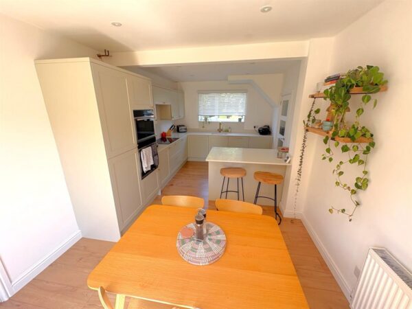 Welland Vale Road, Corby
