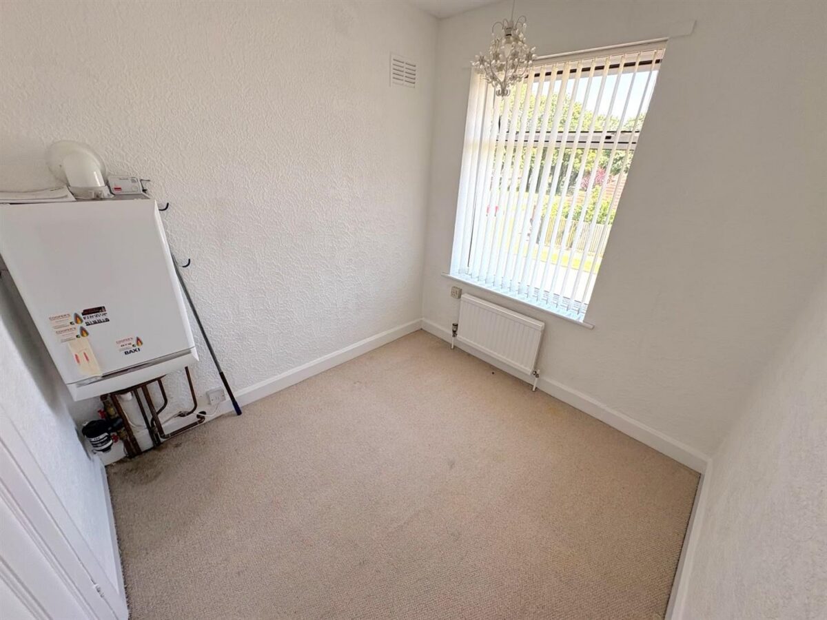 Woodlands Avenue, Corby