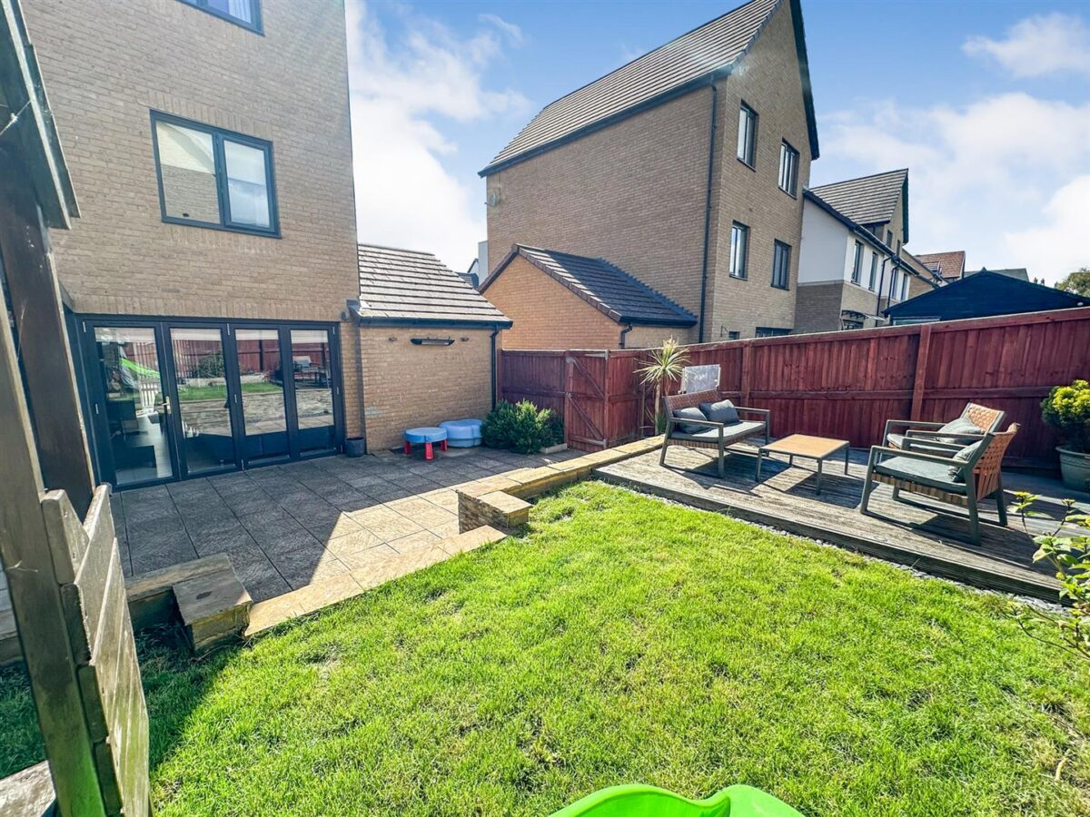 Epping Road, Corby