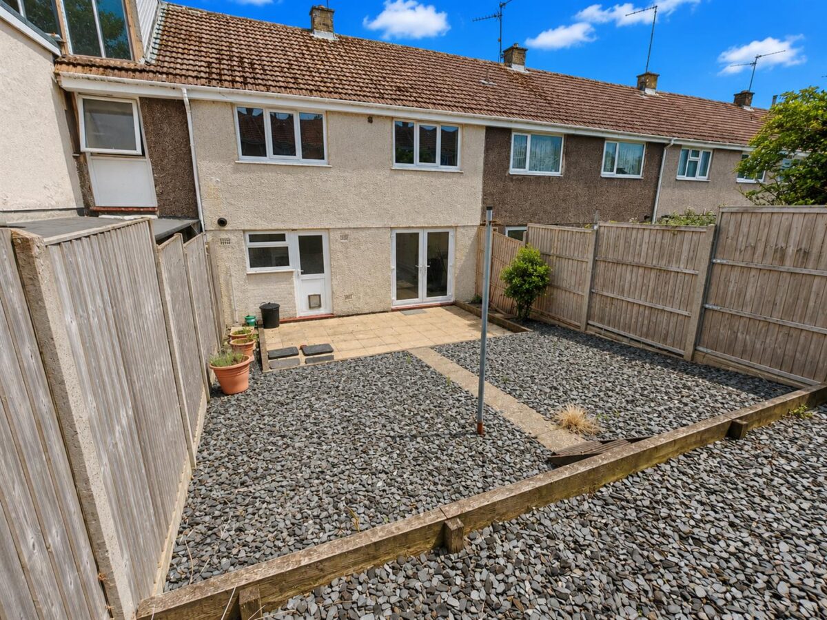Landseer Court, Corby