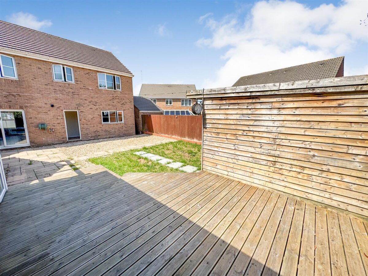Wren Close, Corby