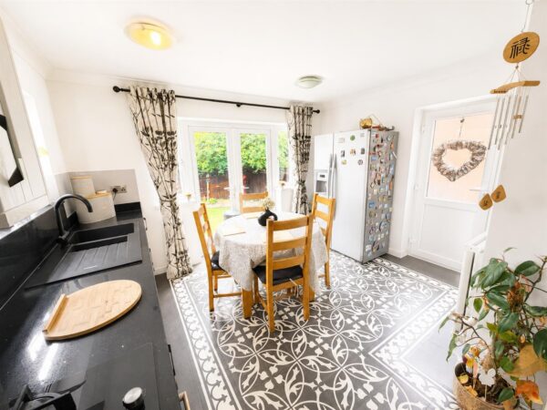 Honiton Gardens, Corby