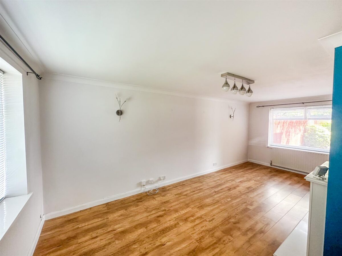 Cupar Crescent, Corby