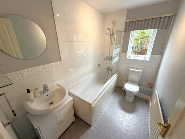 Violet Close, Corby