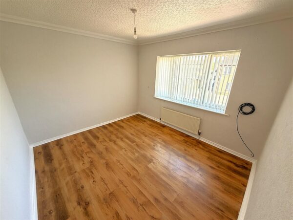 Chestnut Avenue, Corby