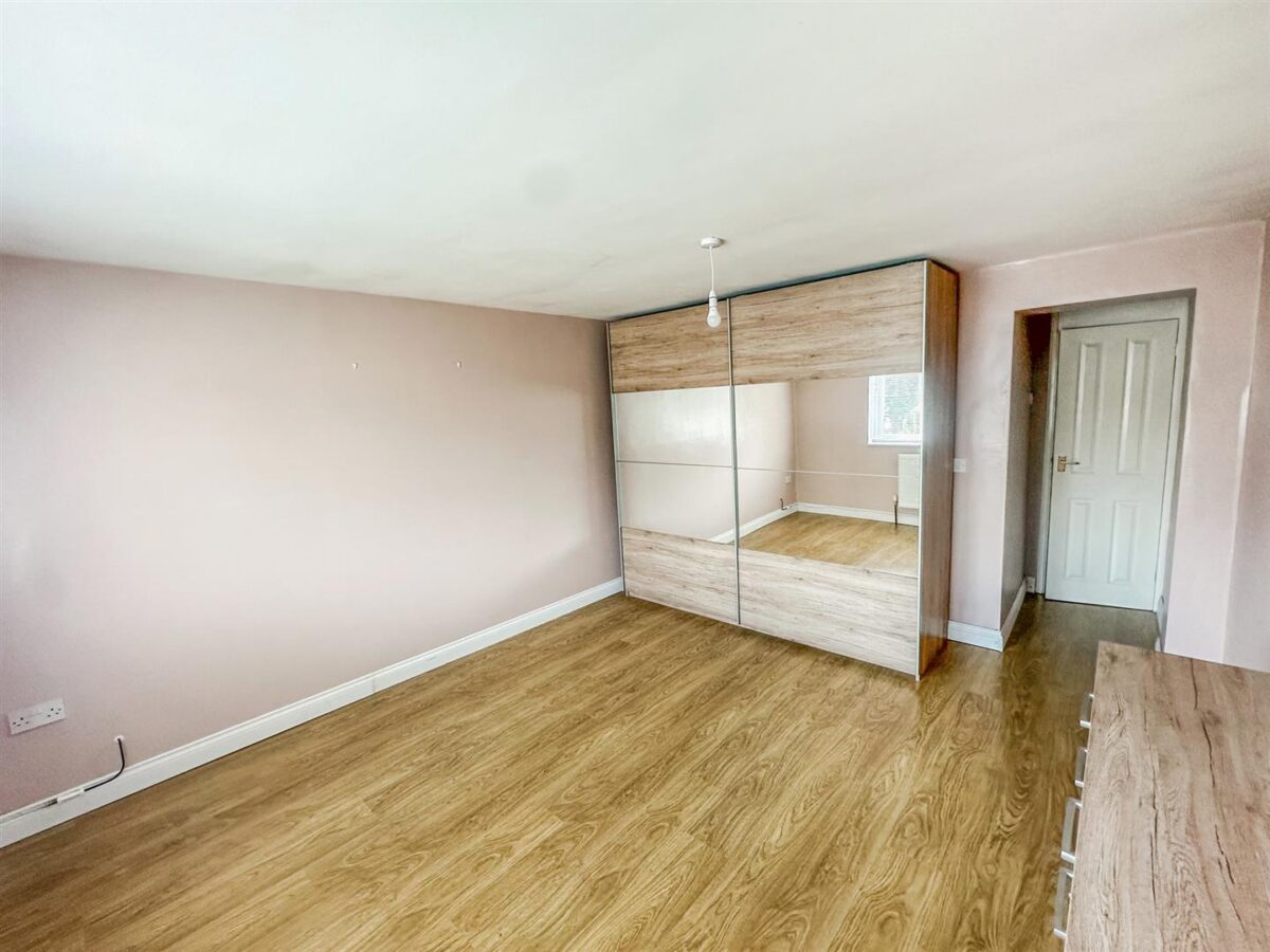 Cupar Crescent, Corby