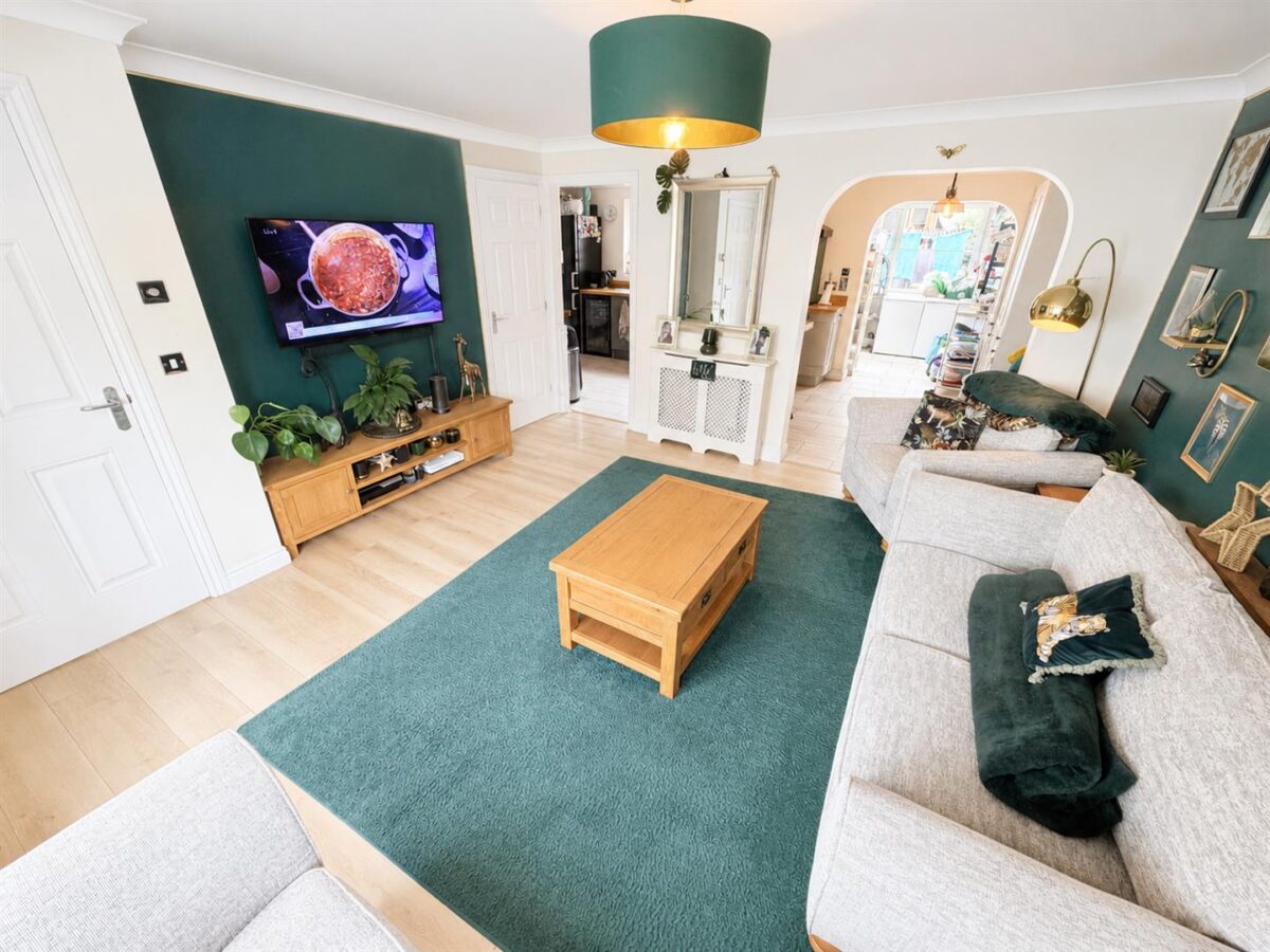 Fontwell Crescent, Corby