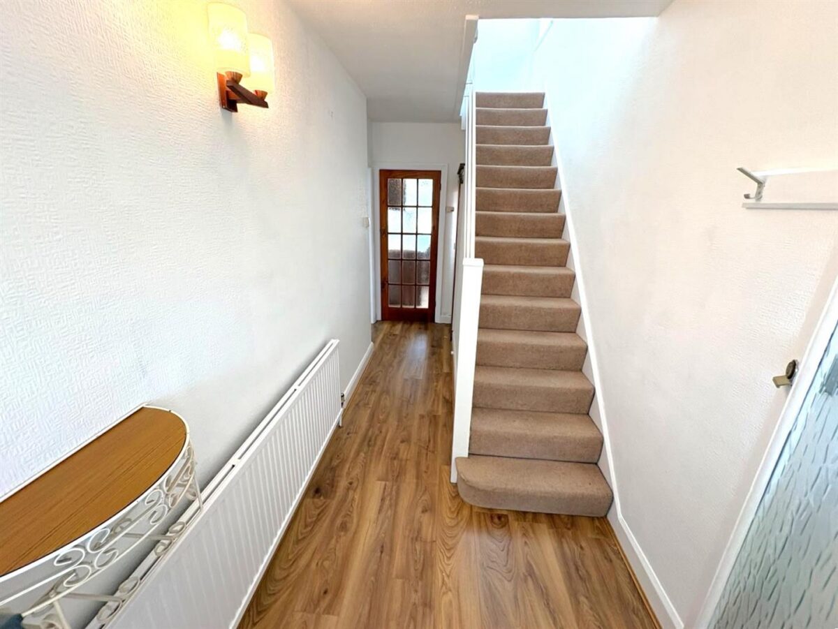 Woodlands Avenue, Corby