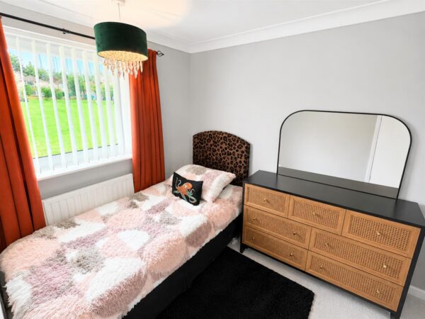Honiton Gardens, Corby