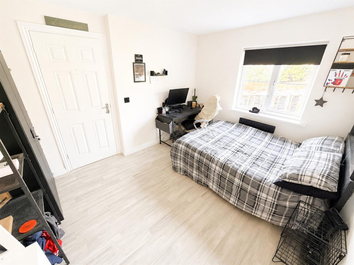 Fontwell Crescent, Corby