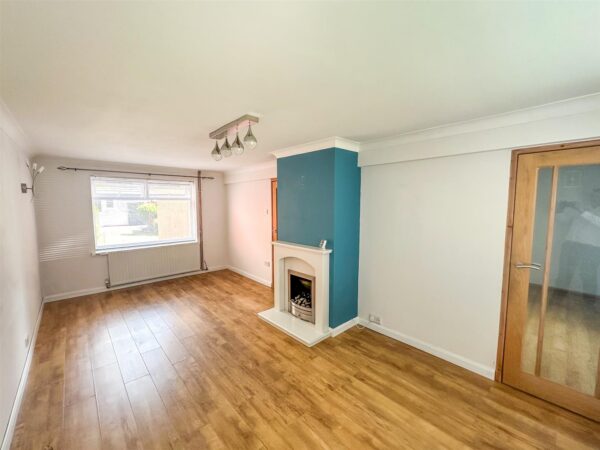 Cupar Crescent, Corby