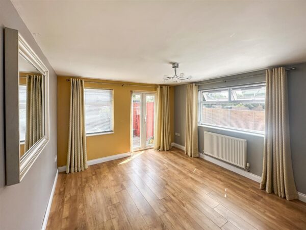 Cupar Crescent, Corby