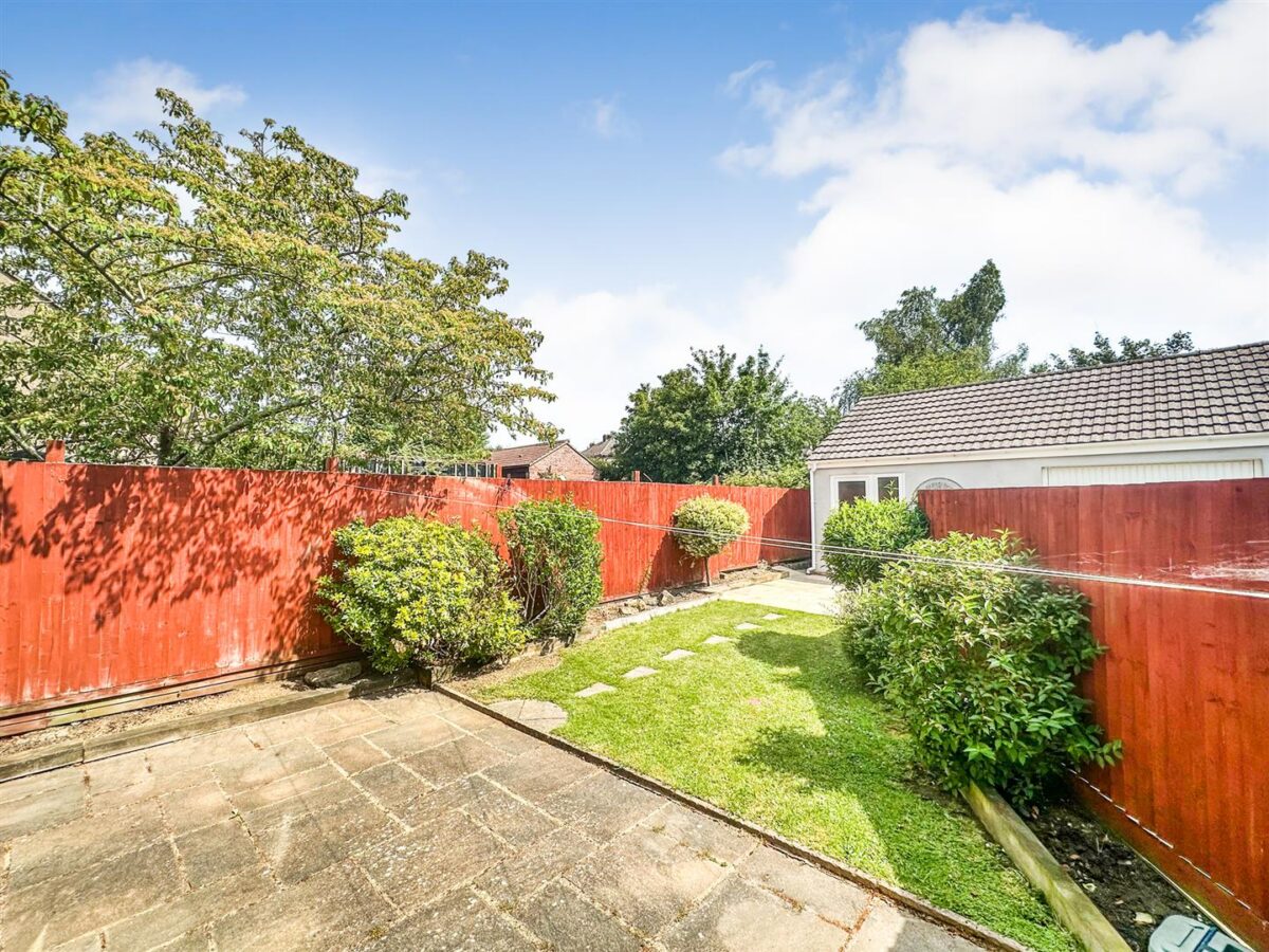 Cupar Crescent, Corby