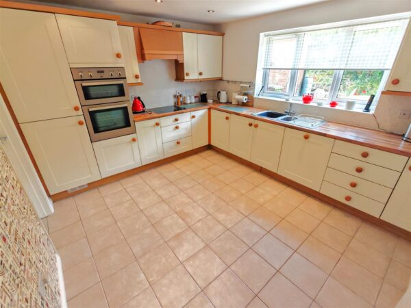 Lark Close, Corby
