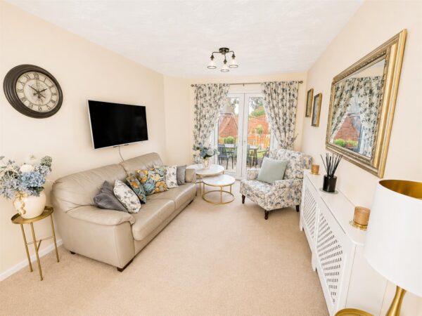 Lowry Close, Corby