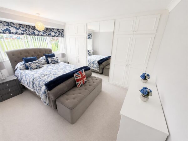Honiton Gardens, Corby