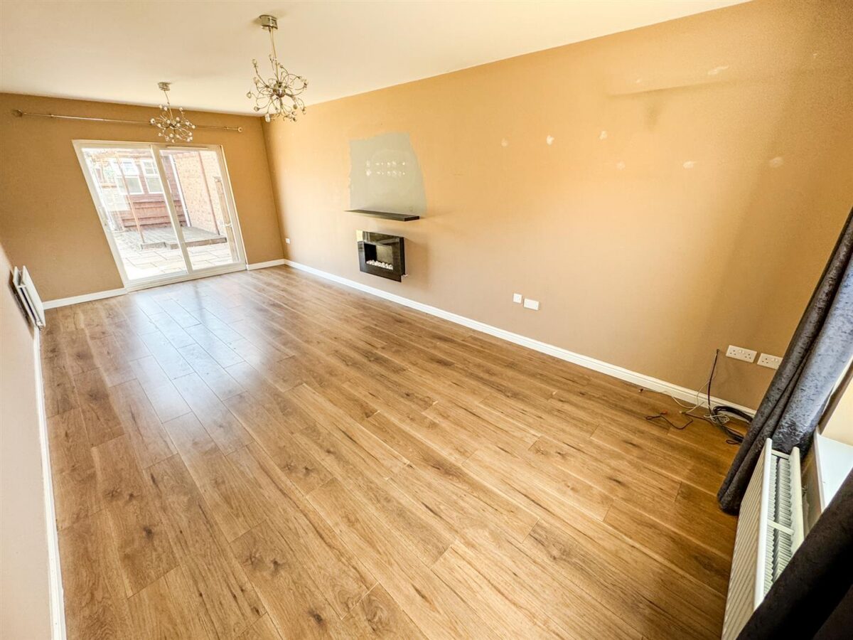 Wren Close, Corby