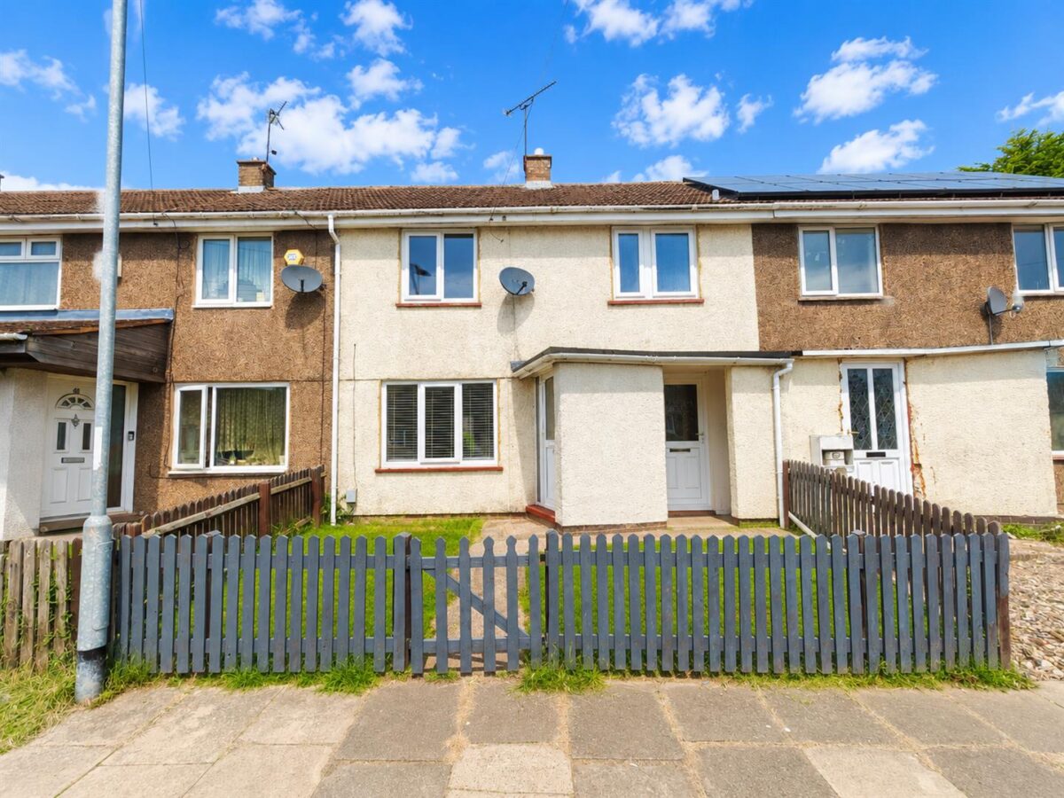 Landseer Court, Corby