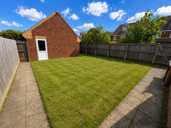East Glebe Close, Corby