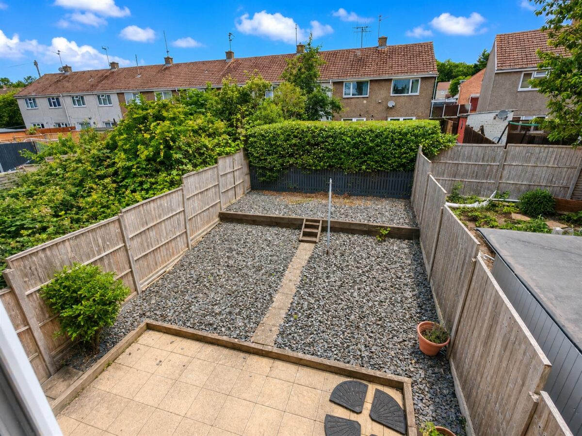 Landseer Court, Corby