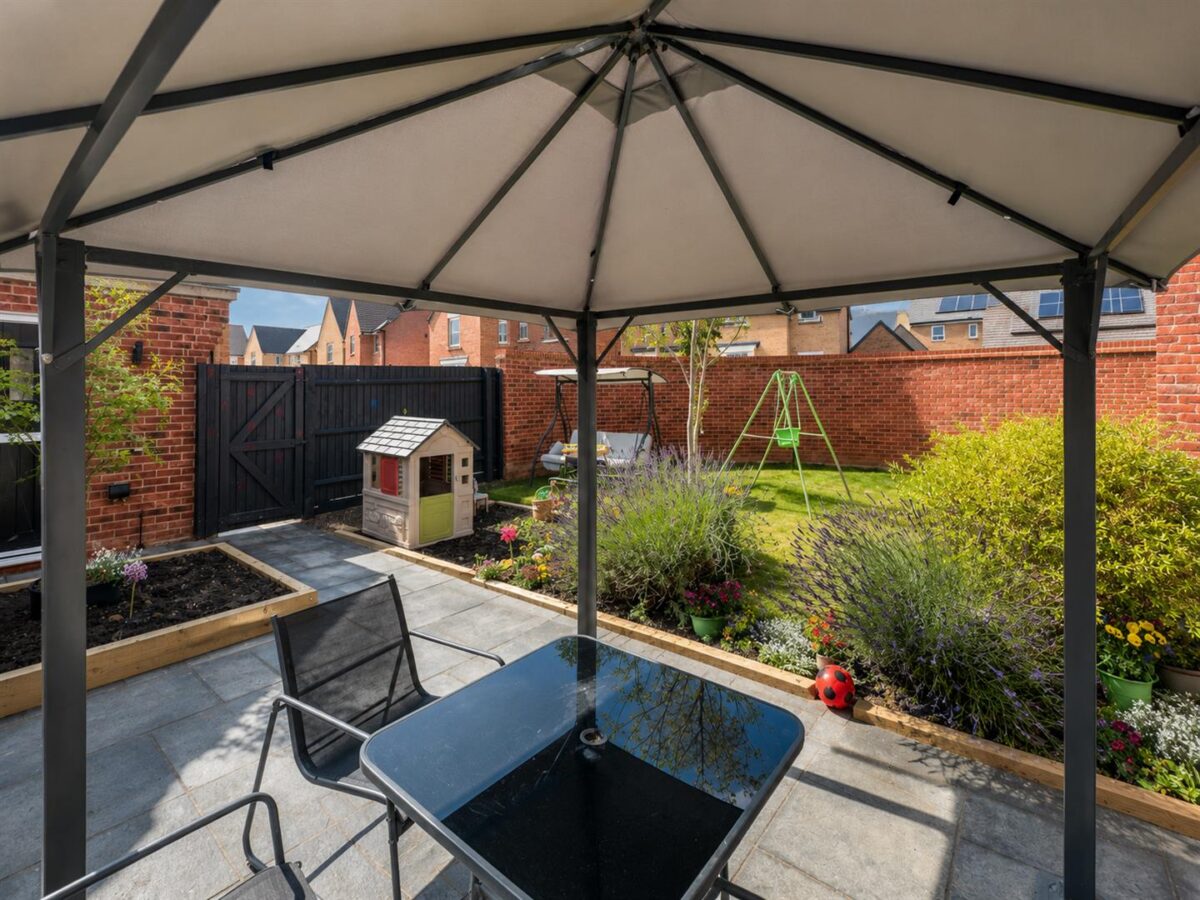Leys Close, Corby